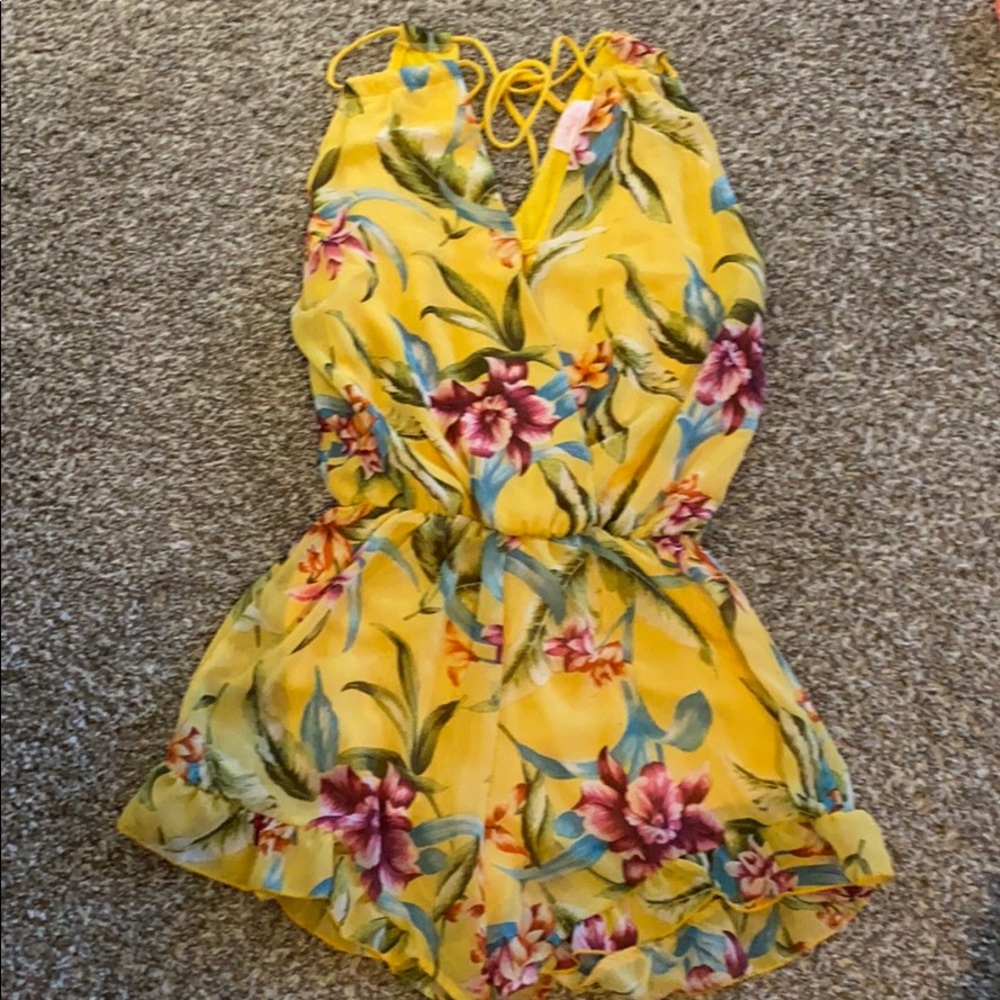 Pink lily roper . Sz small. Only worn once .